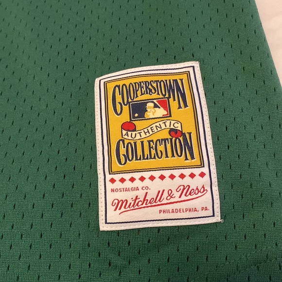 Mitchell & Ness Oakland Athletics Jersey Number 44 (Reggie Jackson) - Picture 3 of 3